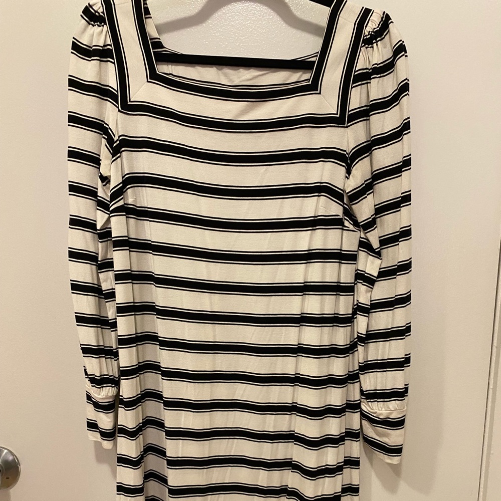 Long sleeve square neck T shirt dress